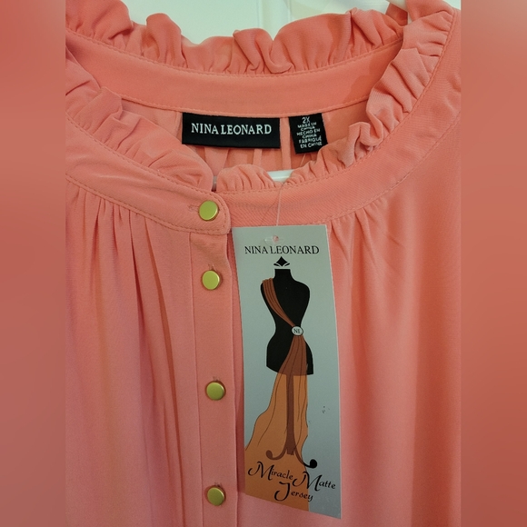 Top - Picture 3 of 3